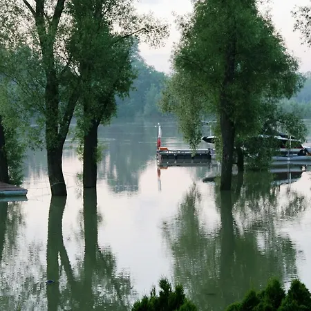 Waterfront 3* Szentendre